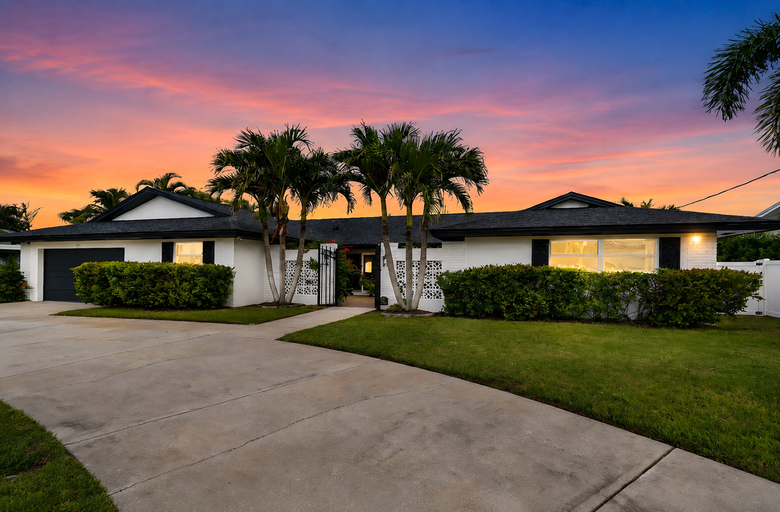 Belleair Beach Waterfront Residence in Belleair Beach, Florida